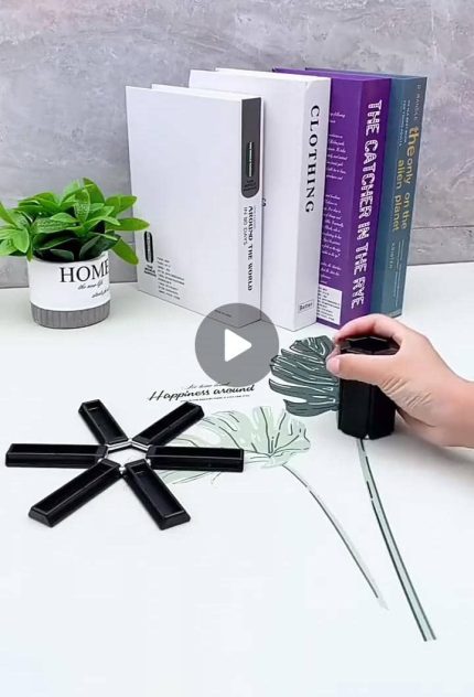 Folding pot stand