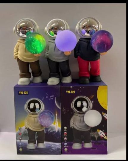 Rechargeable Multifunctional Astronaut Projector with Bluetooth Speaker/Fm Radio